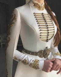 ИМХО самое красивое, женственное и необычное!