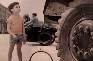 Это - кадр из фильма, правда, забыл как называется...