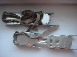 Свой путь в большом спорте я вообще с таких начинал... К валенкам привязывались...)