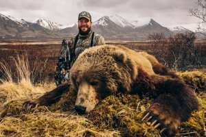 Люблю покушать, спортом не занимаюсь: нетипичные анкеты девушек из приложений для знакомств