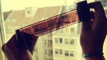 А проявляют - это вот: