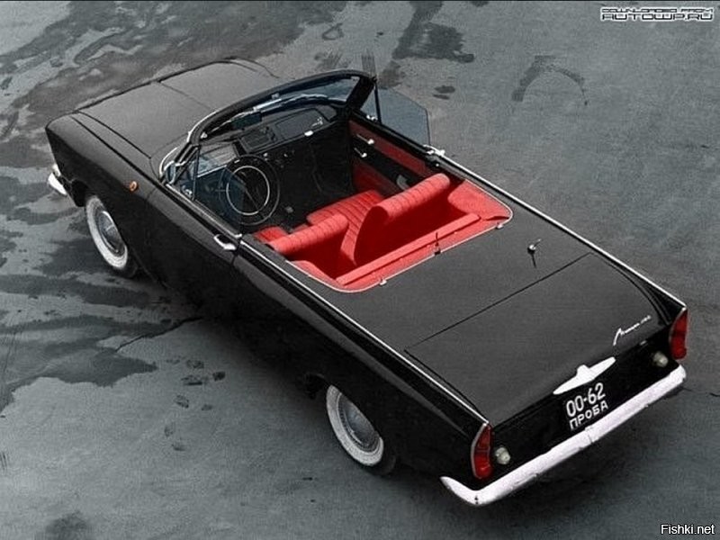 Двухдверный купе-кабриолет «Москвич-408 Турист» создан в 1967 году