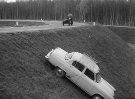 Не самая удачная защита, учитывая водный образ жизни.     Но бегают в итоге и те, и те, 1:1
