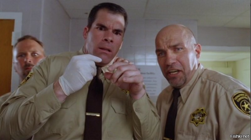 Когда долго смотришь в бездну, бездна начинает смотреть в тебя