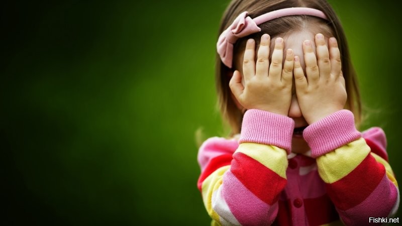 Вот маскировка. 
- Если я никого не вижу, то и меня никто не видит.