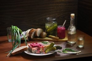 Хорошо, вкусно написал, но одну вещь к холодцу забыл.....