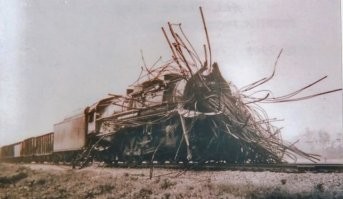 Не всем паровозам - одинаково везло.