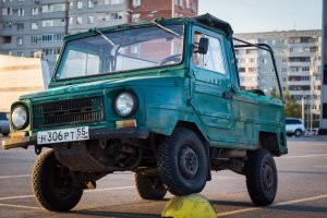 Как 25 современных автомобилей известных брендов выглядят в сравнении со своими старыми версиями