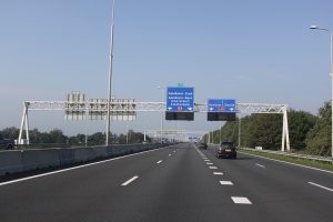 как по мне - велосипеды, конопля, дамы за деньги и подземные мусорные контейнера около больших домов