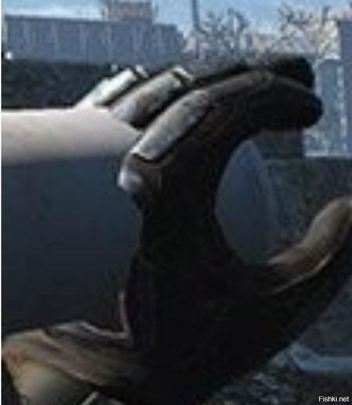 Хм... Странные перчатки...