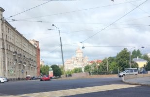 Питер, он как птица...
и никто мне толком не сказал - какого цвета купола...