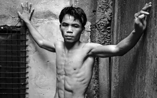 Есть достойные примеры для подражания. Например вот этот паренёк из трущоб.