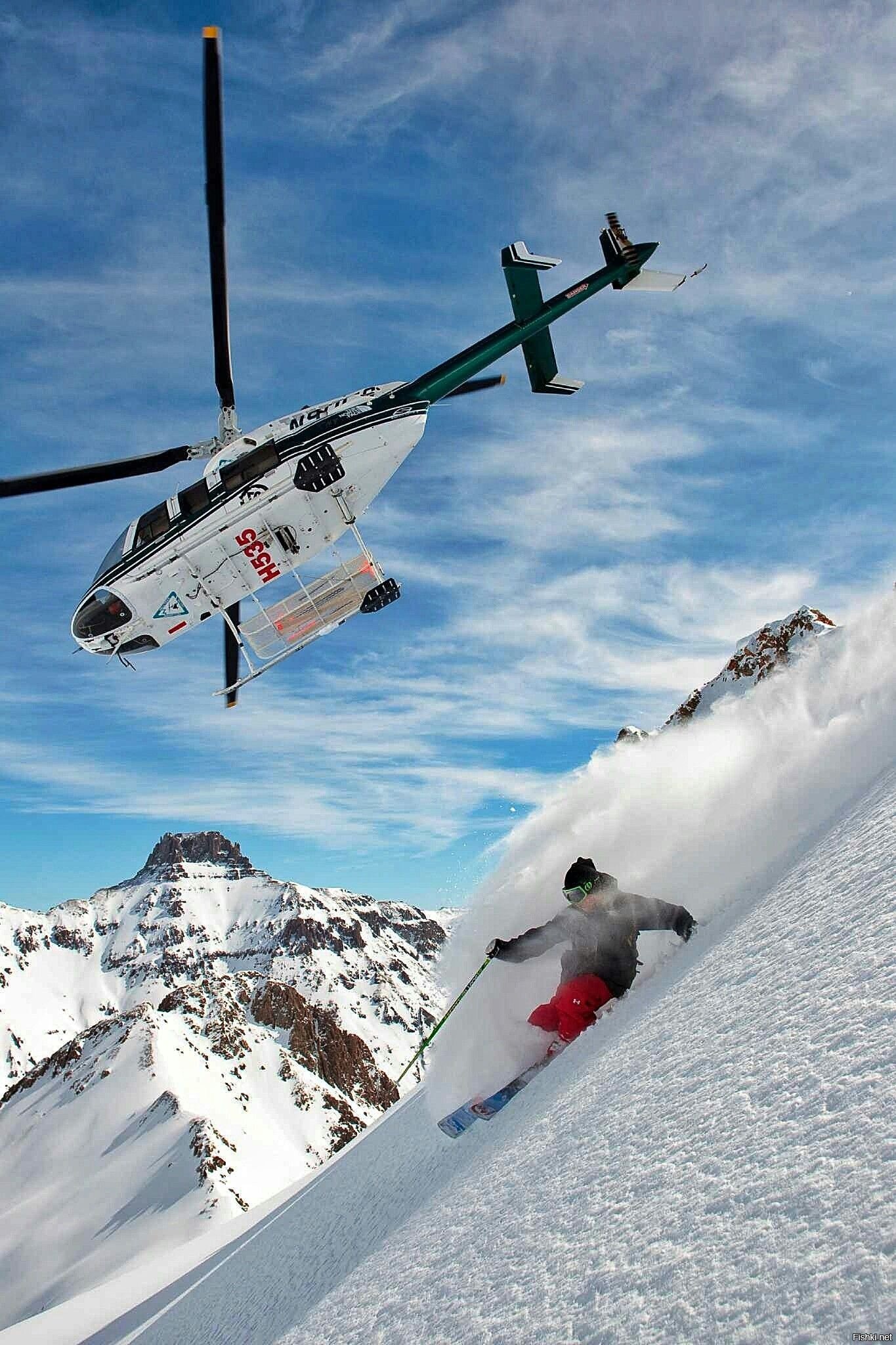 Вертолет шерегеш. Хелискиинг. Хели ски вид спорта. Горные лыжи. Сноуборд и вертолёт.