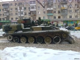 Мужчина использовал огнемет для уборки снега