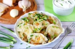 Ну ещё есть пельмени с картохой, капустой, творогом, с ягодами и т.д.  Вареники в общем....