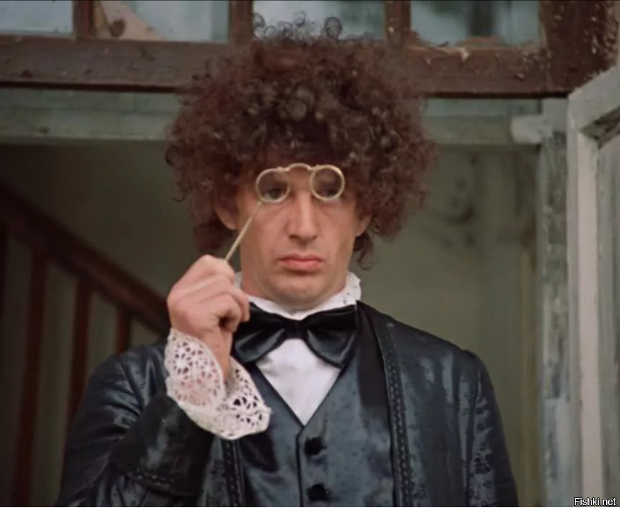 Утром во дворе