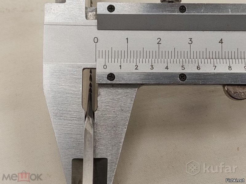 Да, но  можно купить через Беларусь ... без проблем присылают по почте.

А так даже по фото видно , что это ХО!

- Общая длина - 27,2 см
- Длина рукояти - 13 см
- Длина клинка - 14,2 см
- Толщина клинка - 3 мм
- Ширина клинка - 2,8 см
- Твердость металла - 54 - 55 HRC
- Сталь клинка - нержавеющая сталь
- Вес - 140 грамм
- Материал рукояти - сталь, обрезинена
- Материал чехла – нейлон кордура