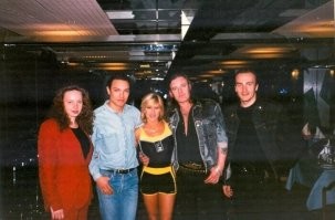Автор, вы серьезно думаете, что это Motörhead?   
А чего там тогда Саманта Фокс делает?
