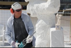 Ну... Это не так уж и громко. 
А вот эти...