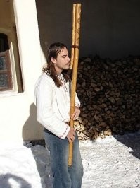 Фуяра (словацк. fujara)   традиционный словацкий деревянный духовой инструмент, продольная флейта с тремя отверстиями.

Имеет большой размер (от полутора метров). Фуяра возникла как пастушеский инструмент и обычно используется сольно.