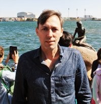 Про Русалочку знаю.
Совсем маленькая. И очередь бешеная, чтоб сфоткаться.
