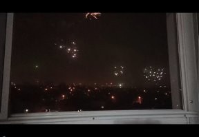 А тут у кого-то салют:
 /upload/users/2022/11/24/222203/29f584b2e845bbc289b220eb1ff84c04.jpg