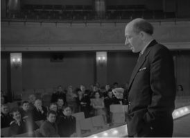 Не надо ли, друзья, было тут ещё разместить Александру, понимаете, нашу Серову?