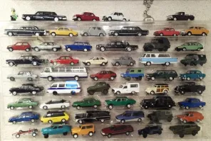 Это уже современные модели - журнальная серия "Легендарные автомобили" от Деагостини"