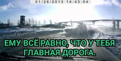 Авария дня. ДТП с автобусом и БТР в Санкт-Петербурге