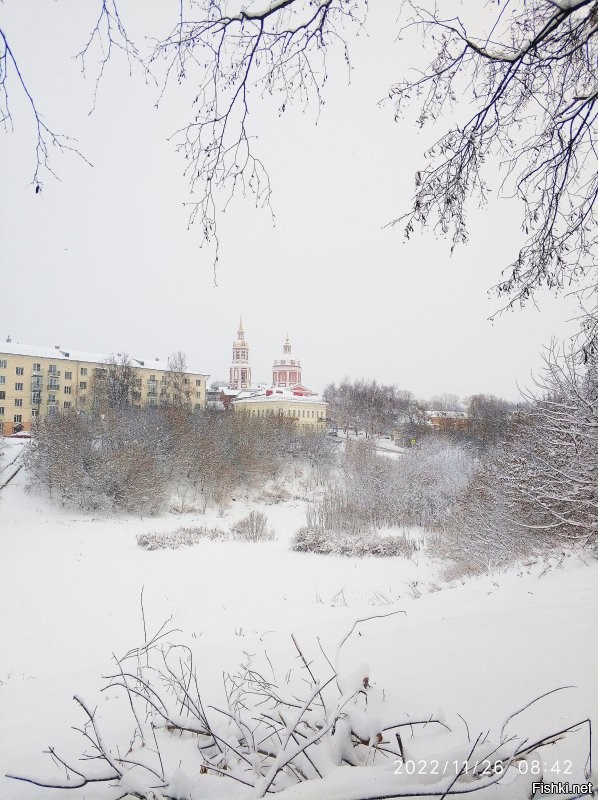 У нас по сравнению со всеми вами самый комфорт. -9', без ветра, сегодня ещё и солнышко обещали. Вчера закончился мягкий снегопад, была совершенно рождественская атмосфера.