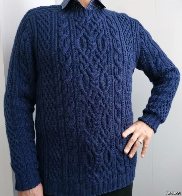 Работы моей подруги. Знаю точно,что вяжет только спицами.