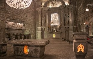 Был там. Это самая глубокая католическая церковь в мире. В ней служат службу раз в год.
