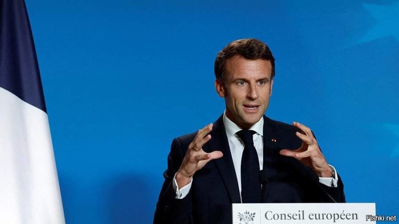 Будущий президент Франции Макрон с будущей же супругой