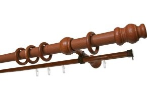 Кот просто стал случайным катализатором!
Этот карниз дерьмовый по своей первоначальной идее! 
Там все на соплях спроектировано!
Если не кот, то сама хозяйка его обязательно когда нибудь уронит!
У меня таких было 3 шт - все пришлось заменить!