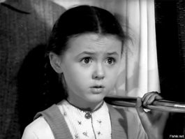 Алеша Птицын вырабатывает характер. 1953г. в титрах   Наташа Полинковская (Селезнева)