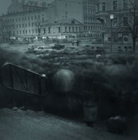 Ага. Это кстати взято из серии фотографий Алексея Титаренко"Город теней" 1992-1994.