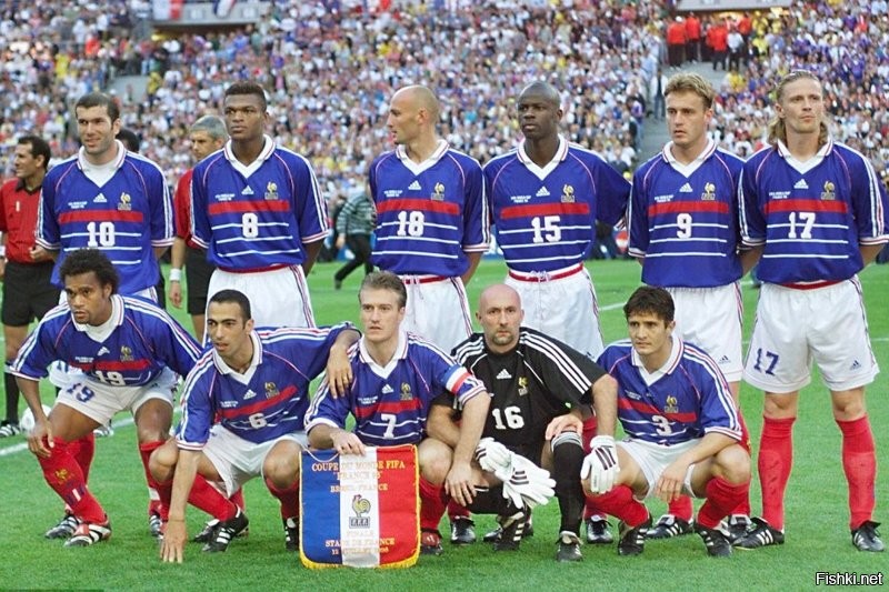 Сборная Франции по футболу 1998 года и 2021.