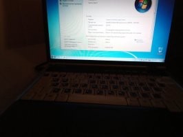 Нашел на мусорке... Купил на ебэе 5 клавиш за 3 бакса, оперативку на Али за 4 бакса и блок питания на рынке за 8 ... Батарейка 5000 ма потестил ~ новая блин!