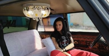 А вот и хозяйка в внутри.