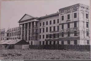 всю жизнь здесь провел