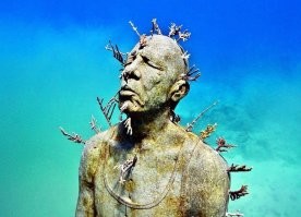 Искусственный риф здорового человека. 
Это ДеКайрес, и у него получилось.