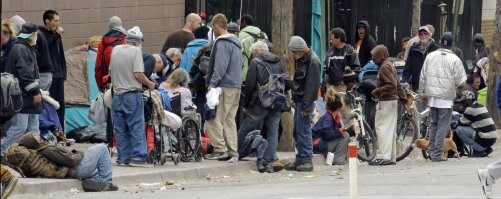 Лос-Анжелес - собираются в центре города и обсуждают свои тачки.