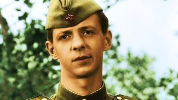 В фильме снимались участники войны. И не заметили вот такой вот на твой взгляд ляп.