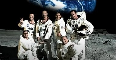 Всё враньё! Первыми на луне были Rammstein.
Вот подтверждение: