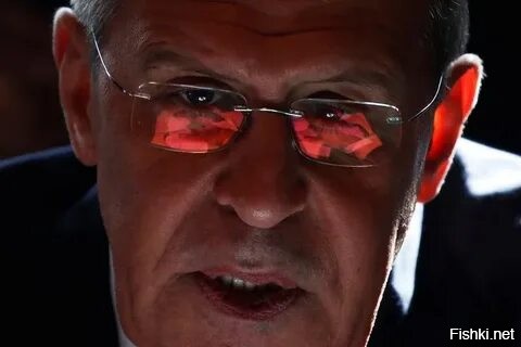 на книге про уместность должна быть обложка с этой фотой