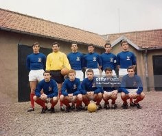 Французская сборная 1966 года перед своим матчем со сборной Испании в Париже.