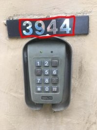 Автор как бы об этом