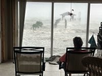 А потом, бл*ать: «Ой, беда! Мой дом смыло во время урагана!»