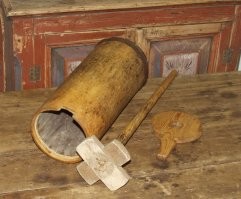Простая толкачная маслобойка...
