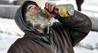 -Этот Ашан не даёт дойти домой уже полгода...
